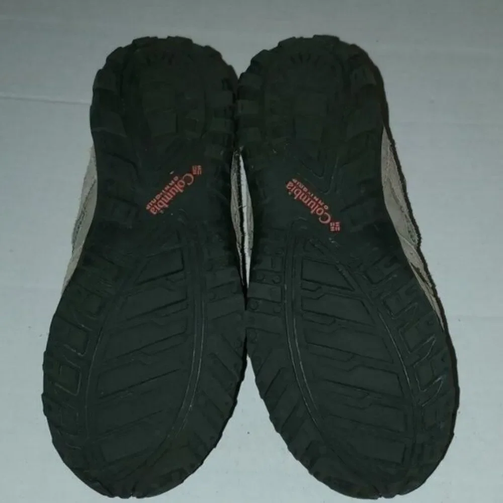 Columbia hiking shoe